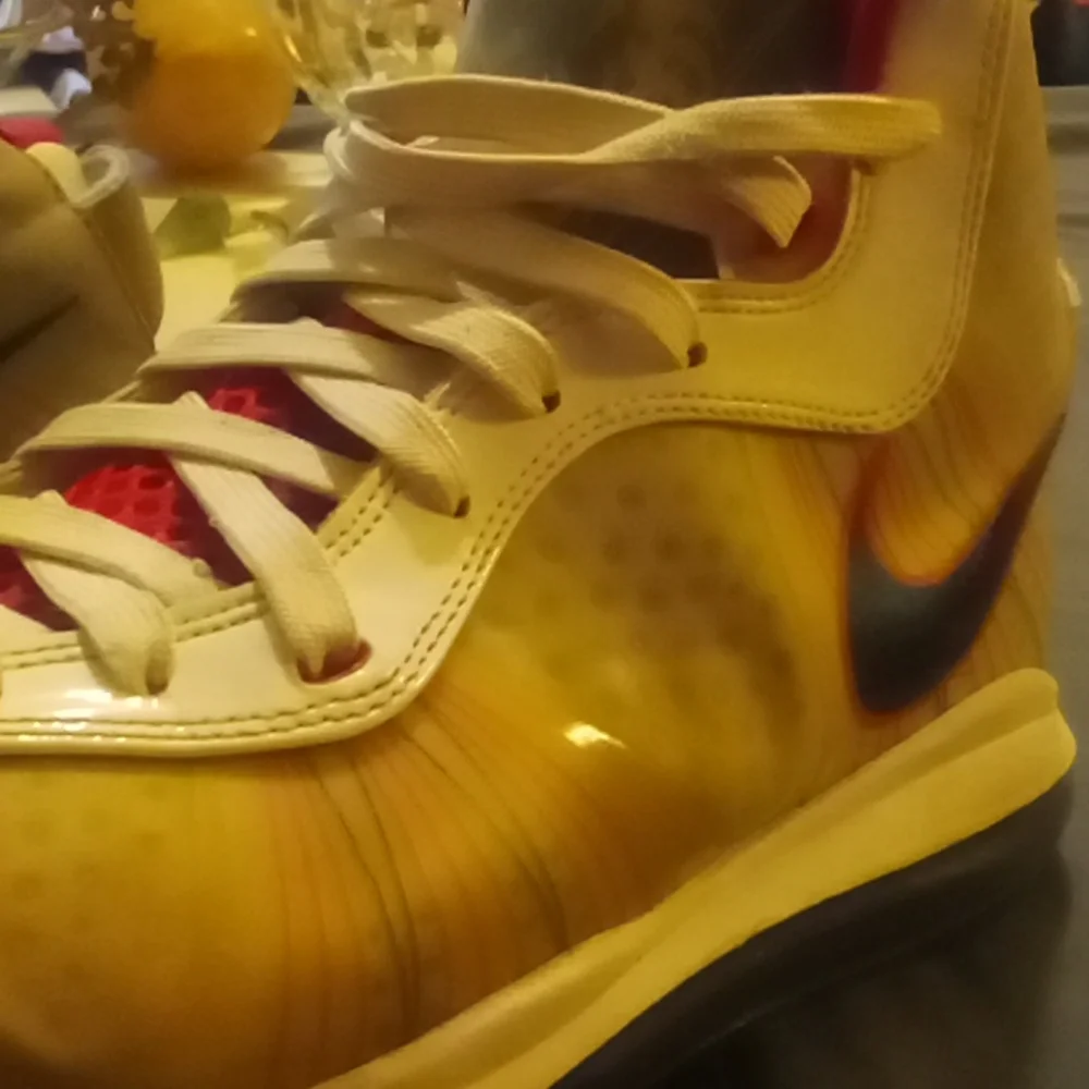 Labron 8 V2 - Picture 5 of 14